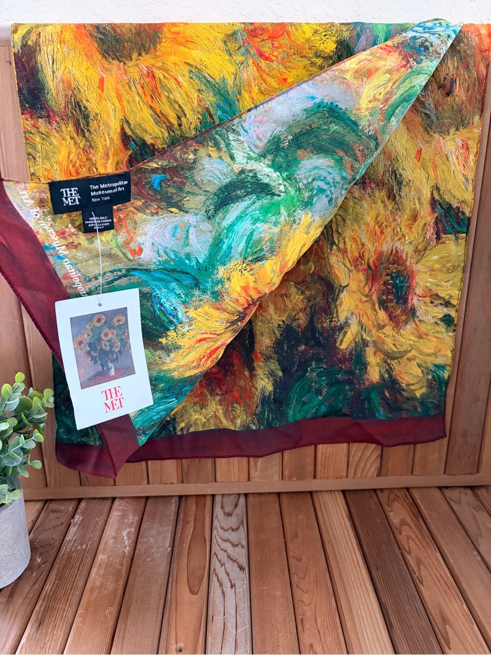 The Metropolitan Museum of Art Sunflower Monet Silk Scarf NWT - Picture 6 of 10